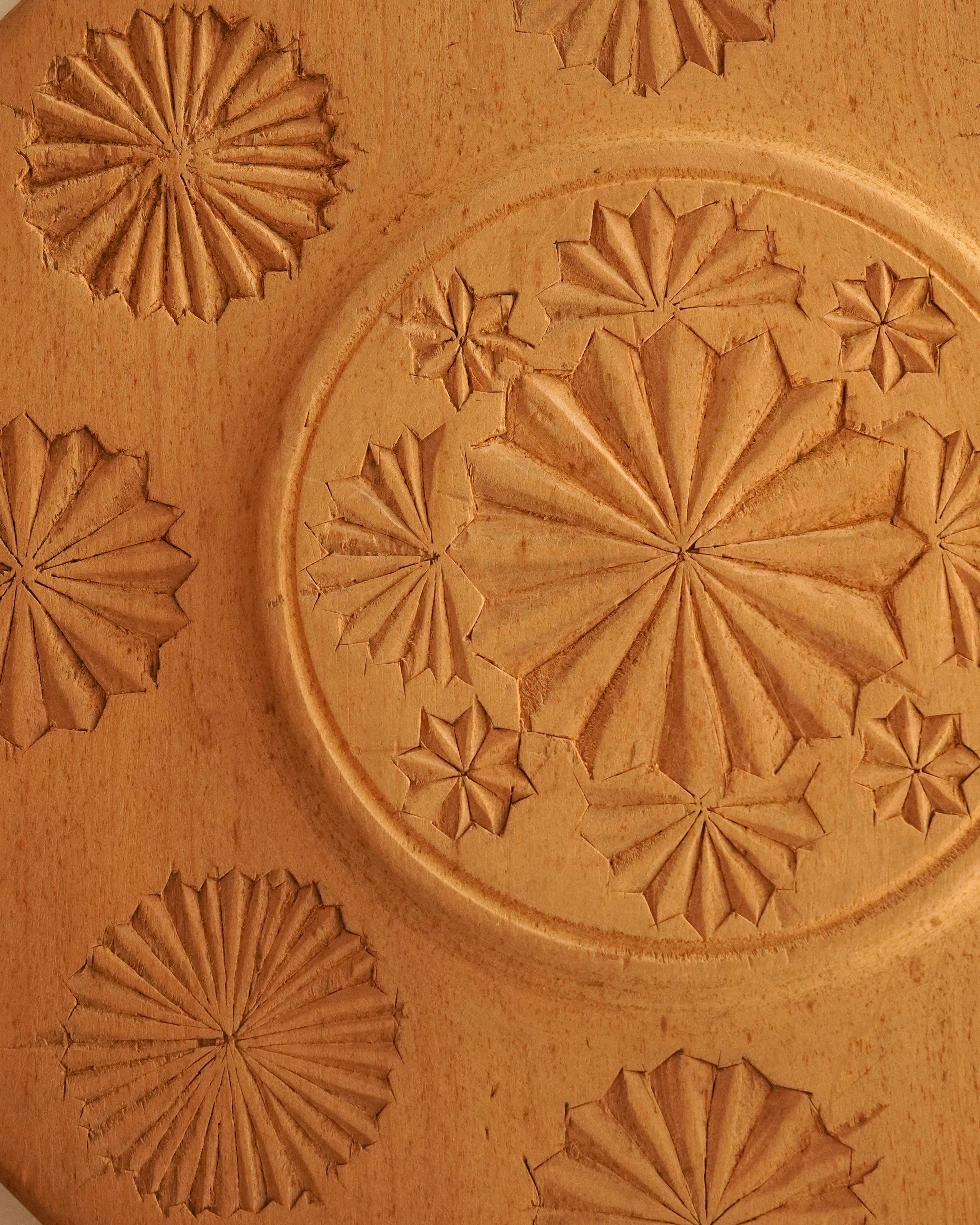 Tramp art carved wood tray/wall hanging