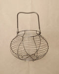 Wire basket with handle