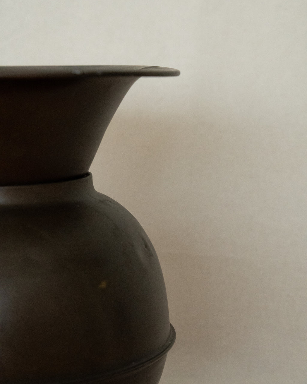 Copper vase pot with tapered neck