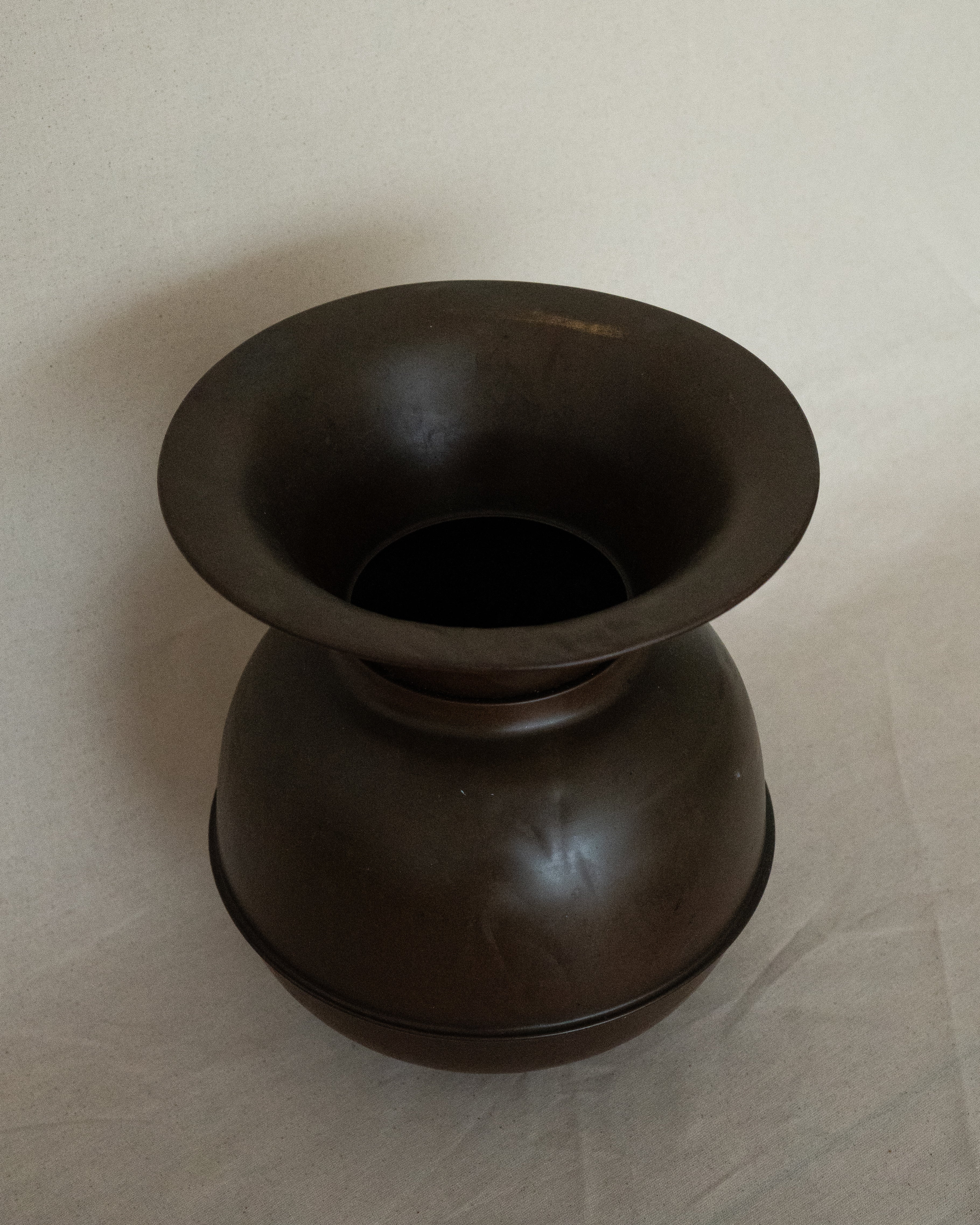 Copper vase pot with tapered neck