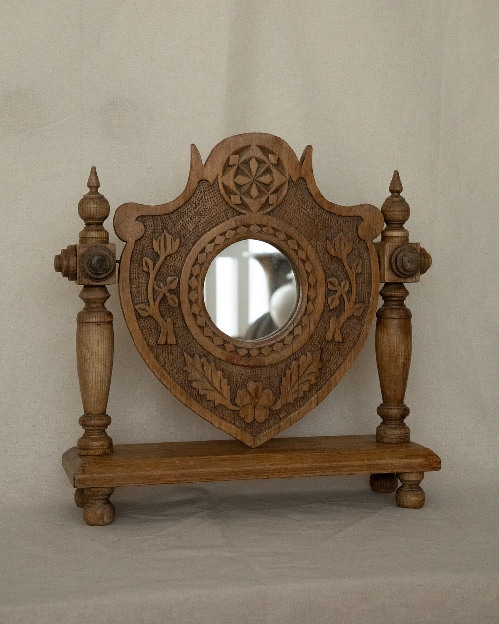 Chip carved wooden table top mirror
