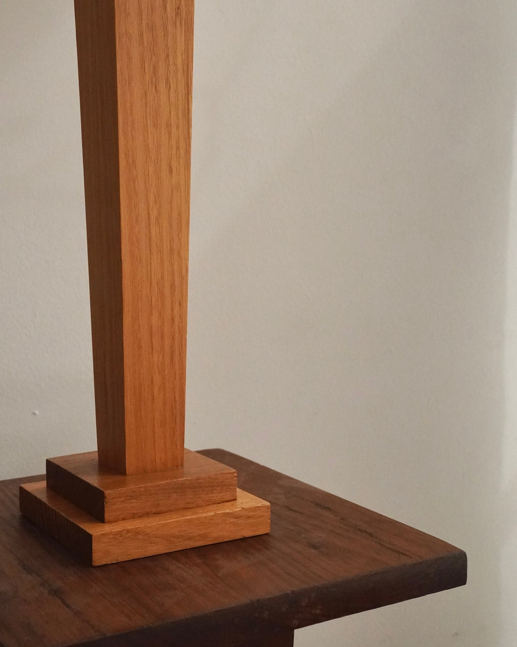 Art deco style lamp with faux leather like lampshade, tapered body square stepped base