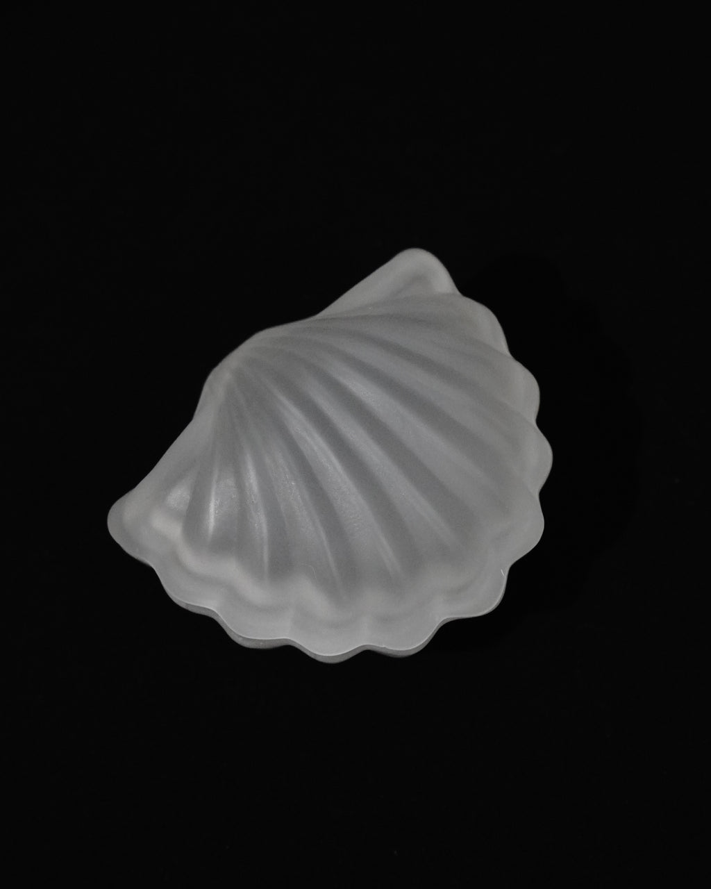 Clam crystal trinket box