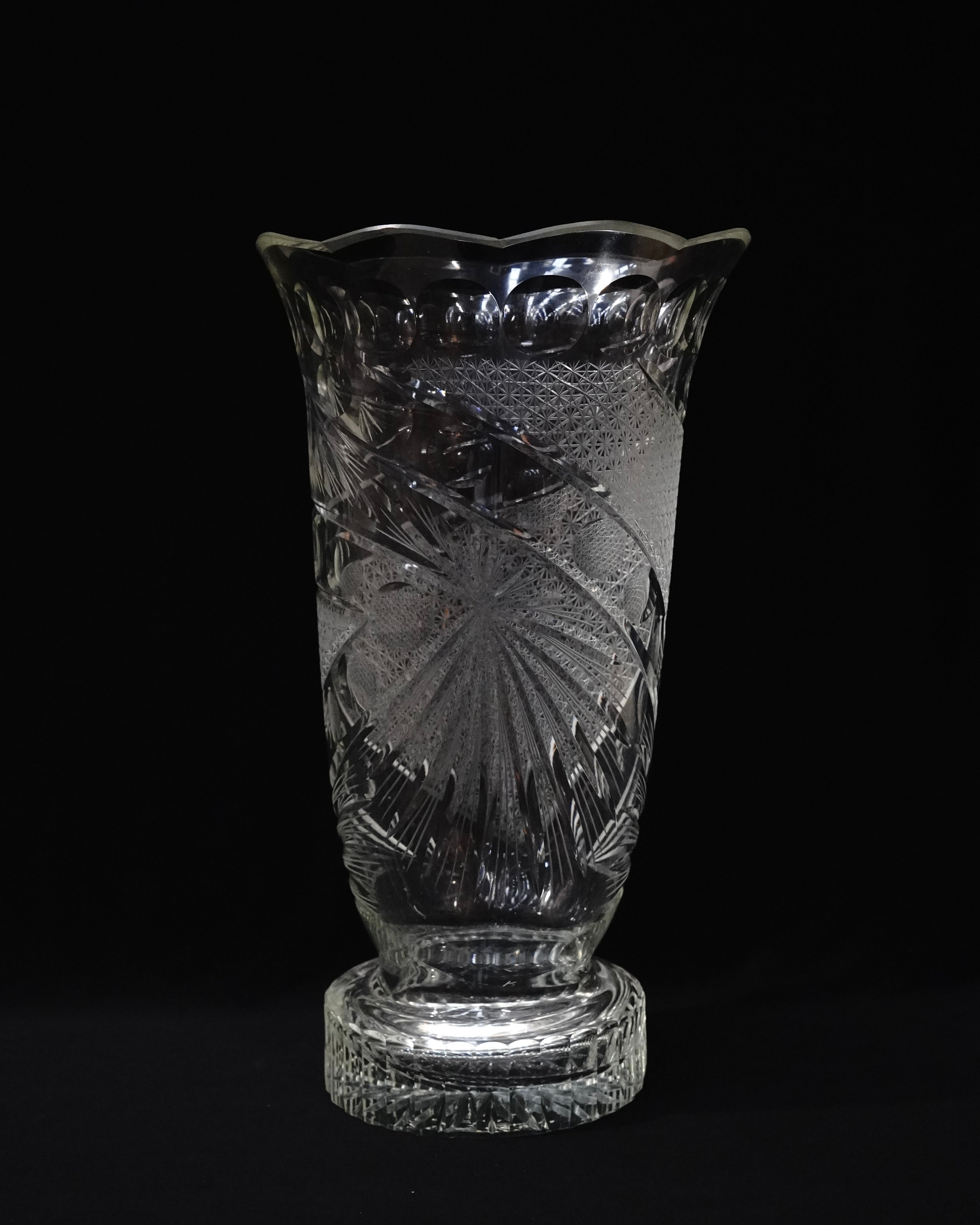Large crystal vase with polka dot etchings