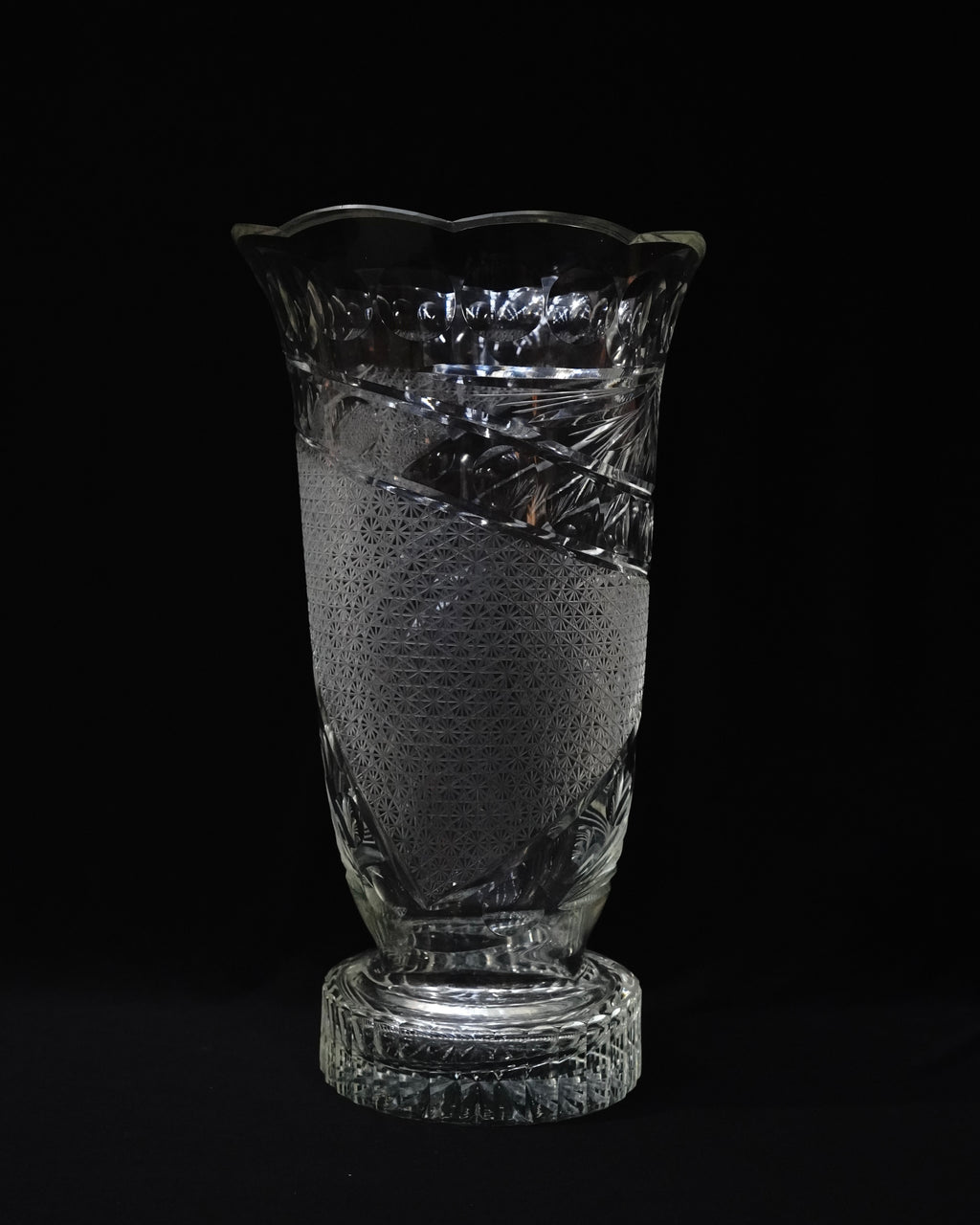Large crystal vase with polka dot etchings