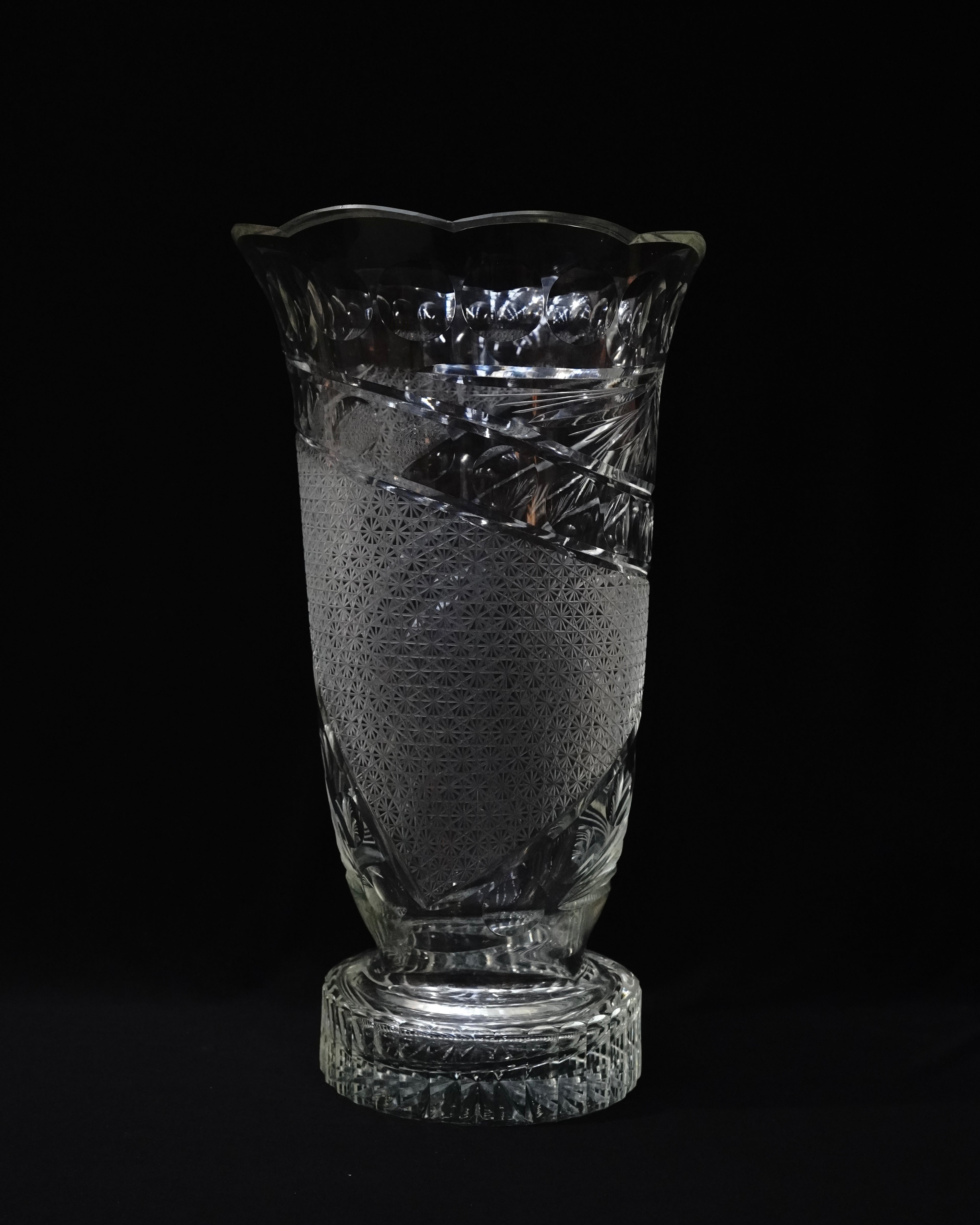 Large crystal vase with polka dot etchings