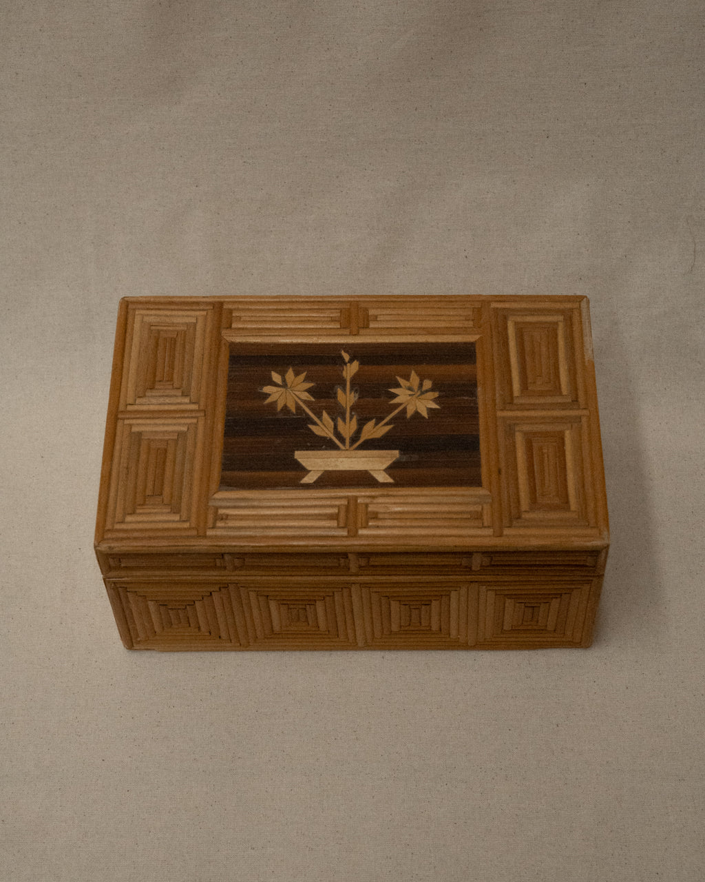 Bamboo geometric pattern trinket box container