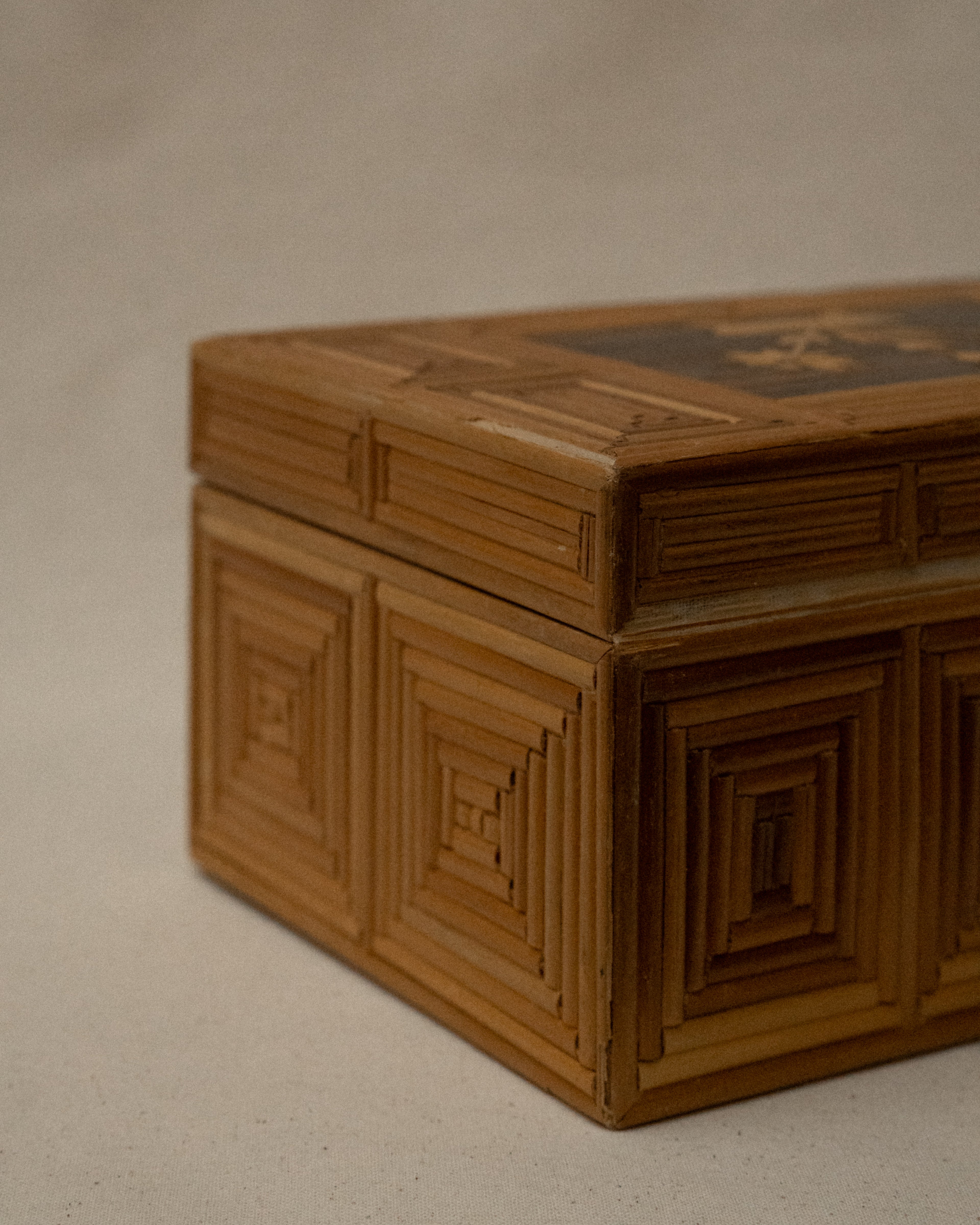Bamboo geometric pattern trinket box container