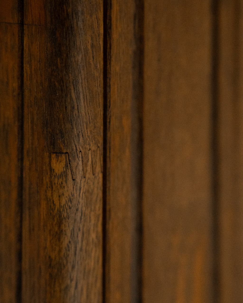 Japanese wooden pedestal plinth stand by "Maruni" with beautiful interlocking wooden joints