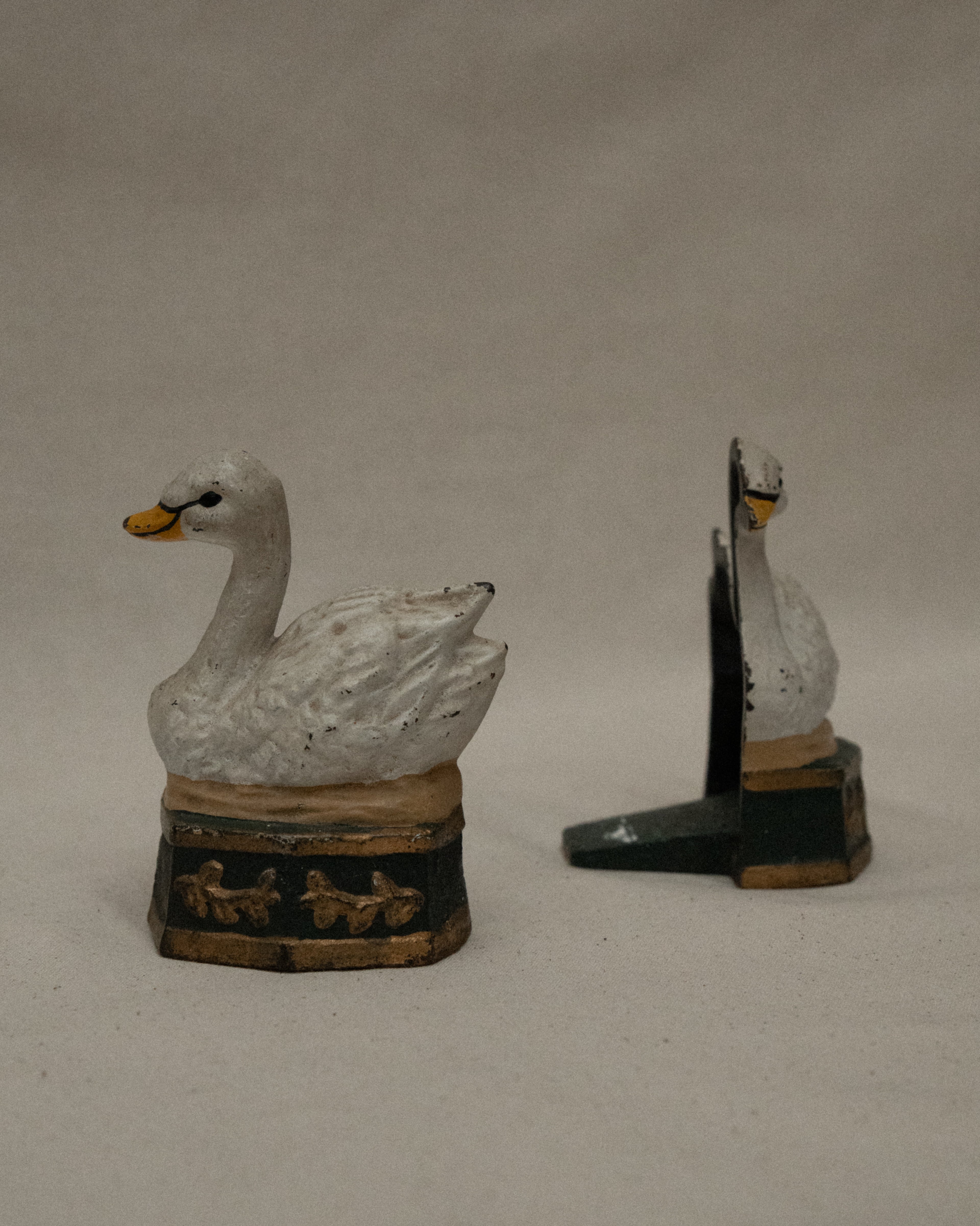Cast iron metal swan bookends