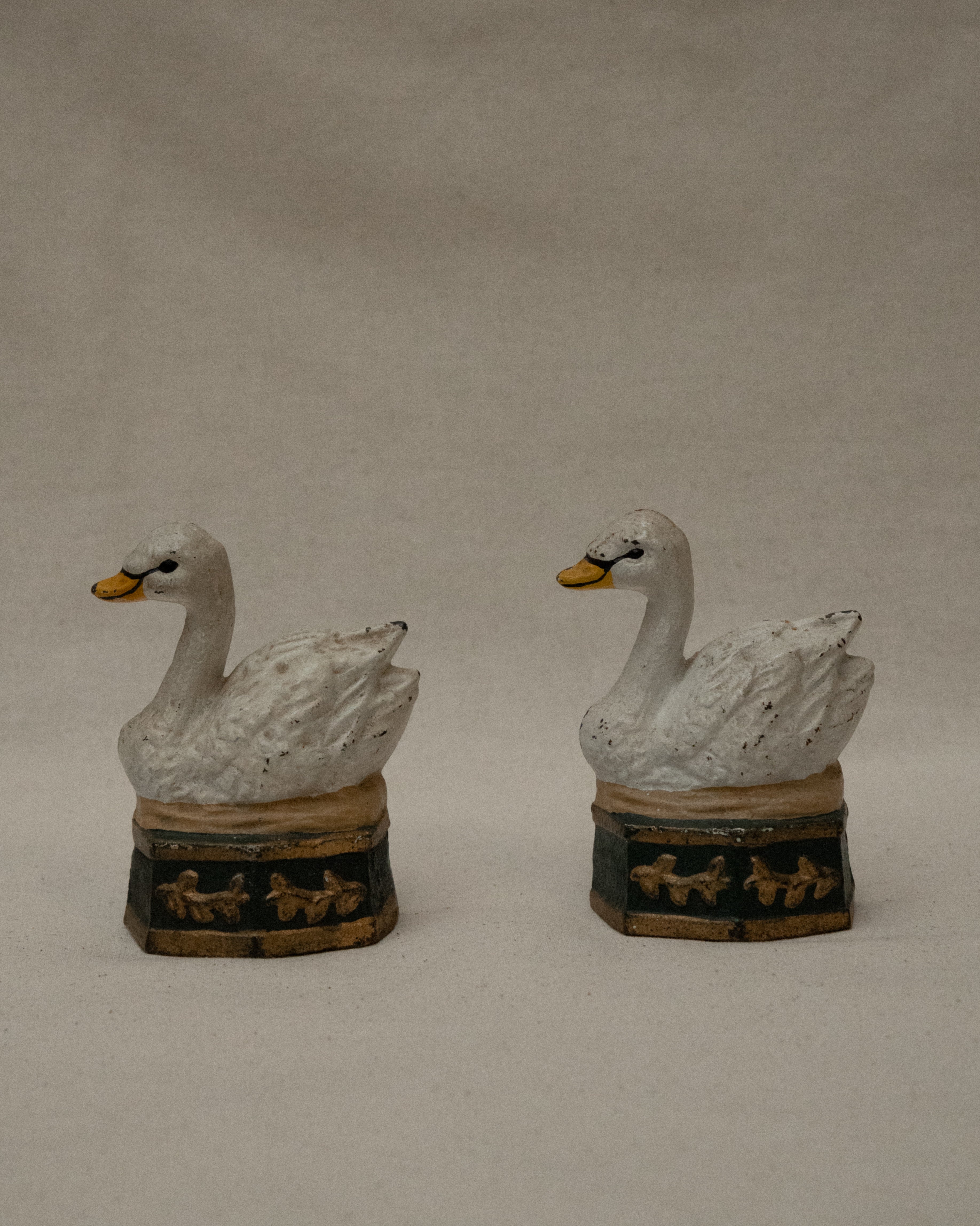 Cast iron metal swan bookends