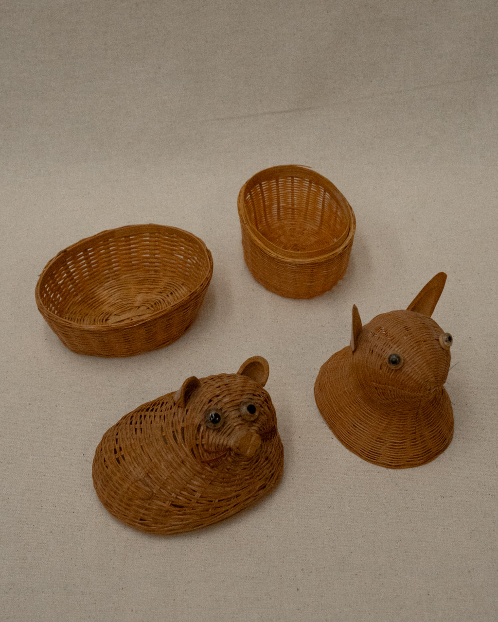Woven wicker animal container