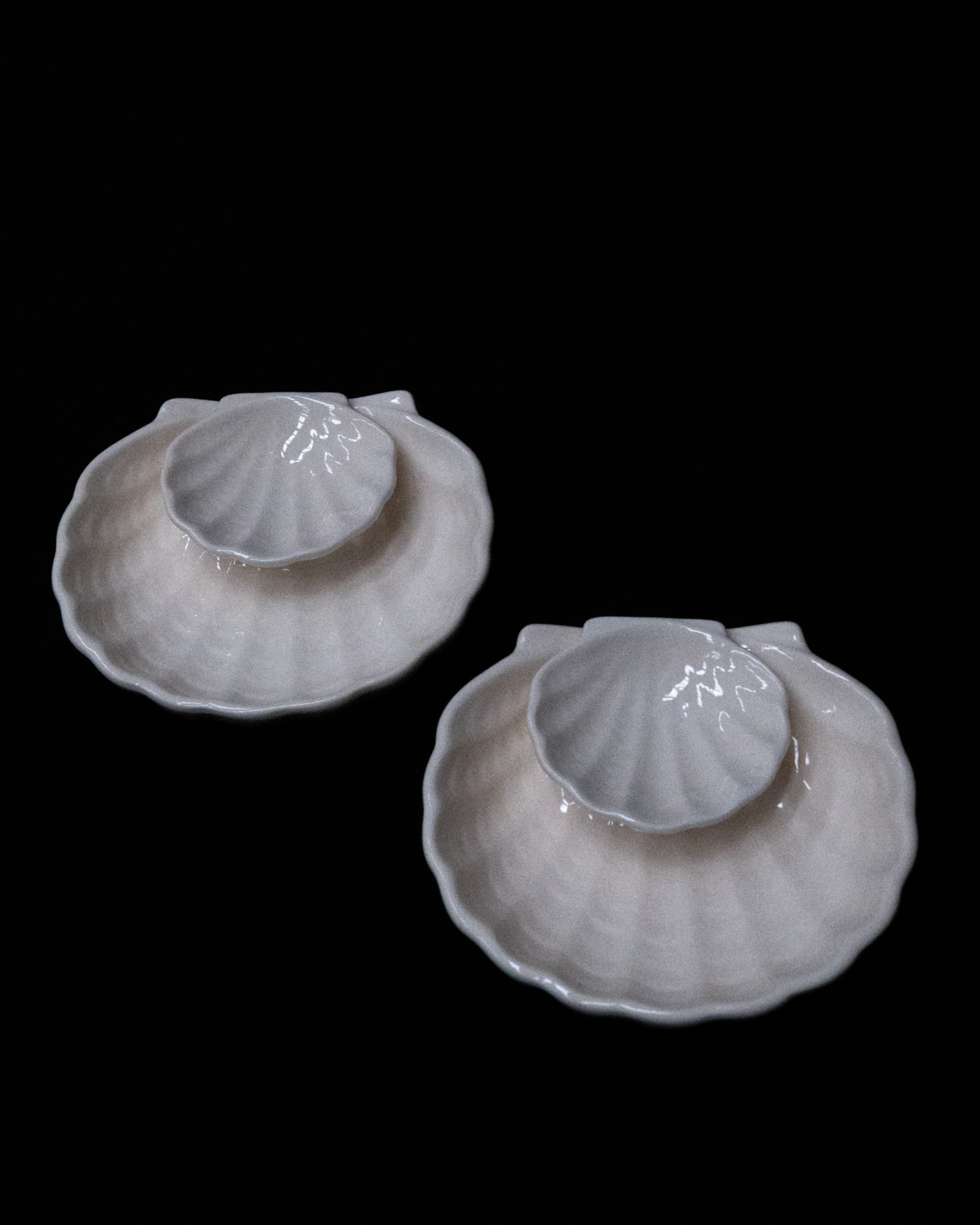 White ceramic shell double dish, Made in Japan