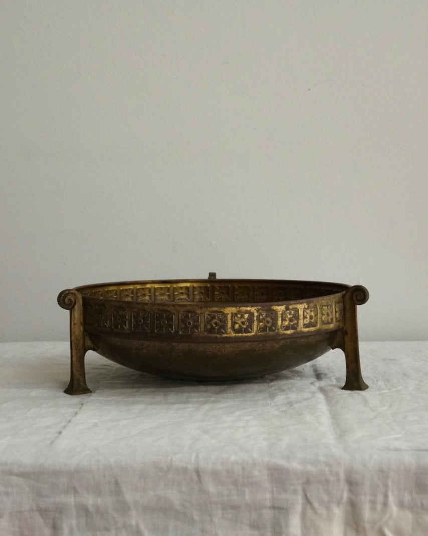 Hammered brass bowl with spiral feet/handles