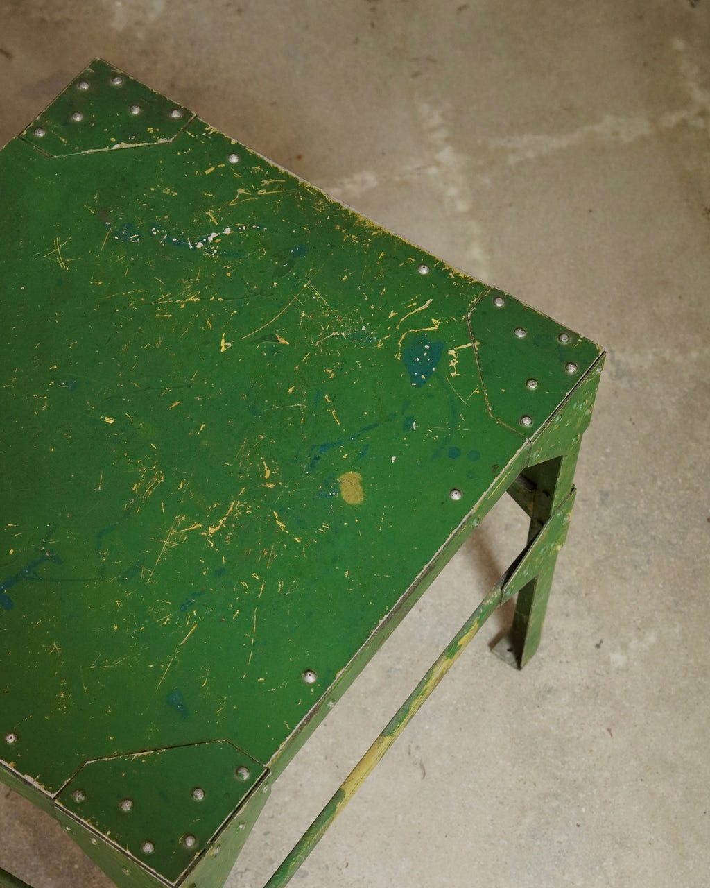 WW2 green steel metal side/coffee table