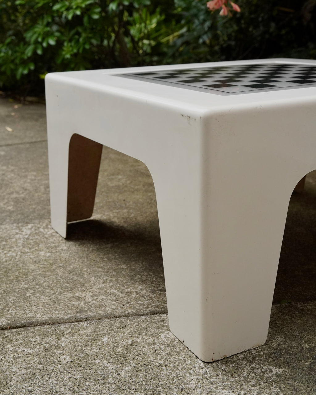 Fiberglass white chess table