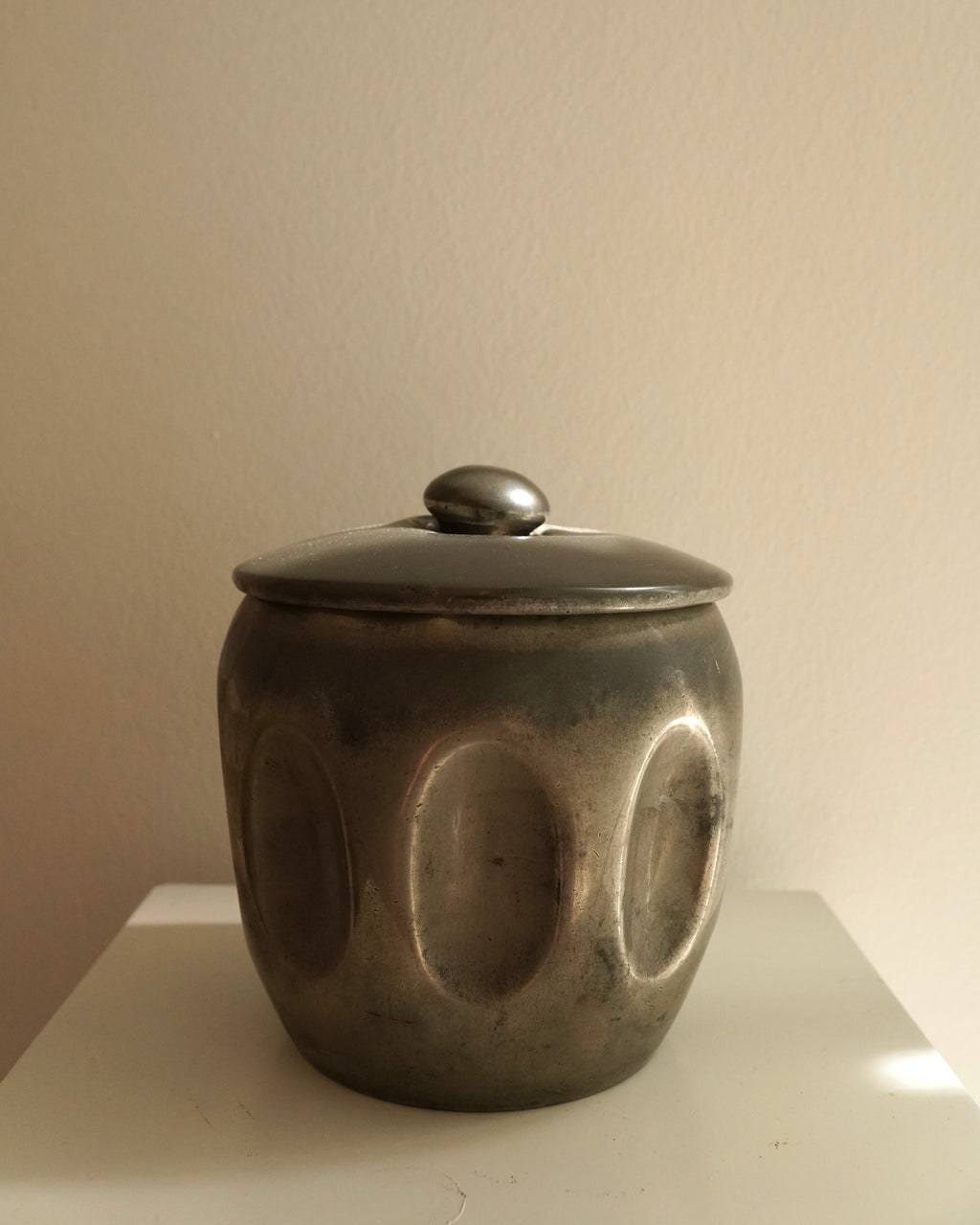 Tin trinket box container