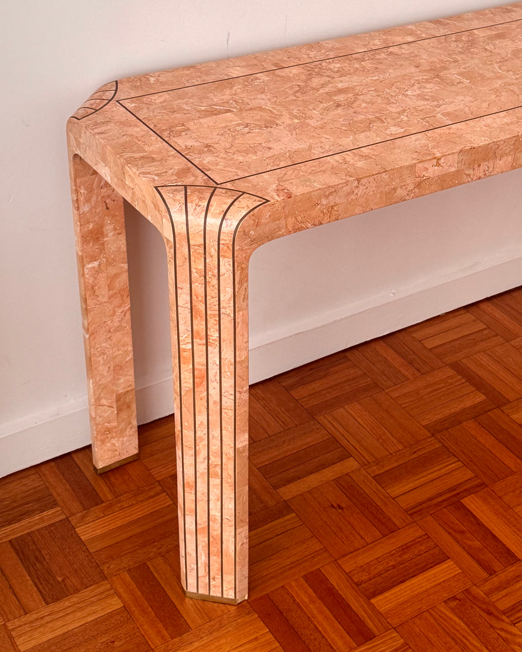 Maitland Smith 1980s tessalated marble in pinkish hue console/desk table with bronze details