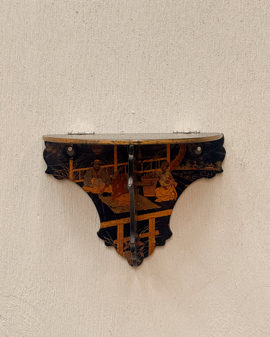 Chinoiserie wall shelf, likely 19th - 20th century