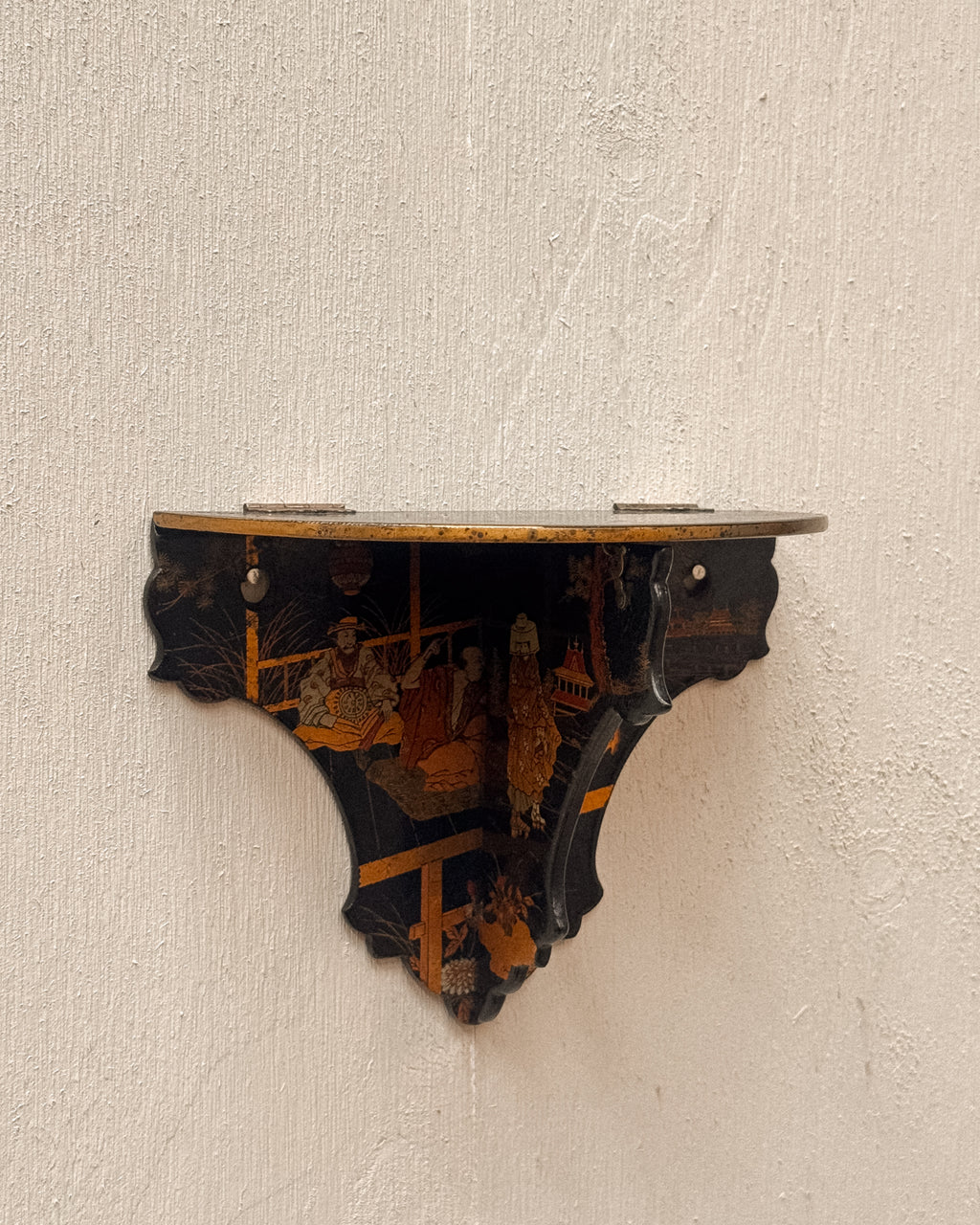 Chinoiserie wall shelf, likely 19th - 20th century