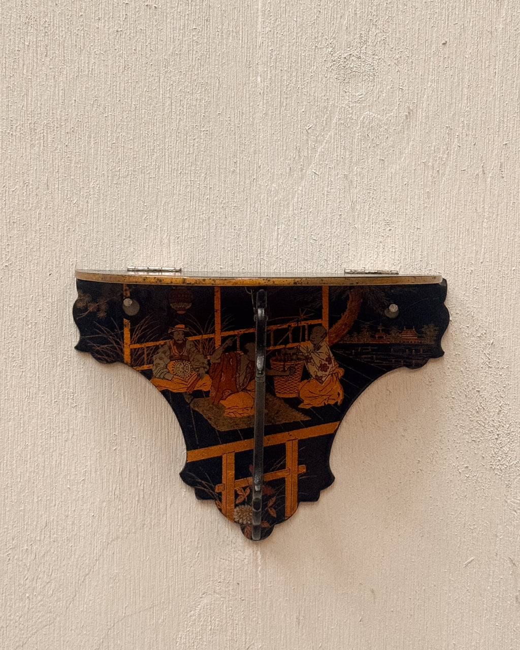 Chinoiserie wall shelf, likely 19th - 20th century